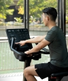 Life Fitness Upright Bike Club Series+ mit SL-Konsole